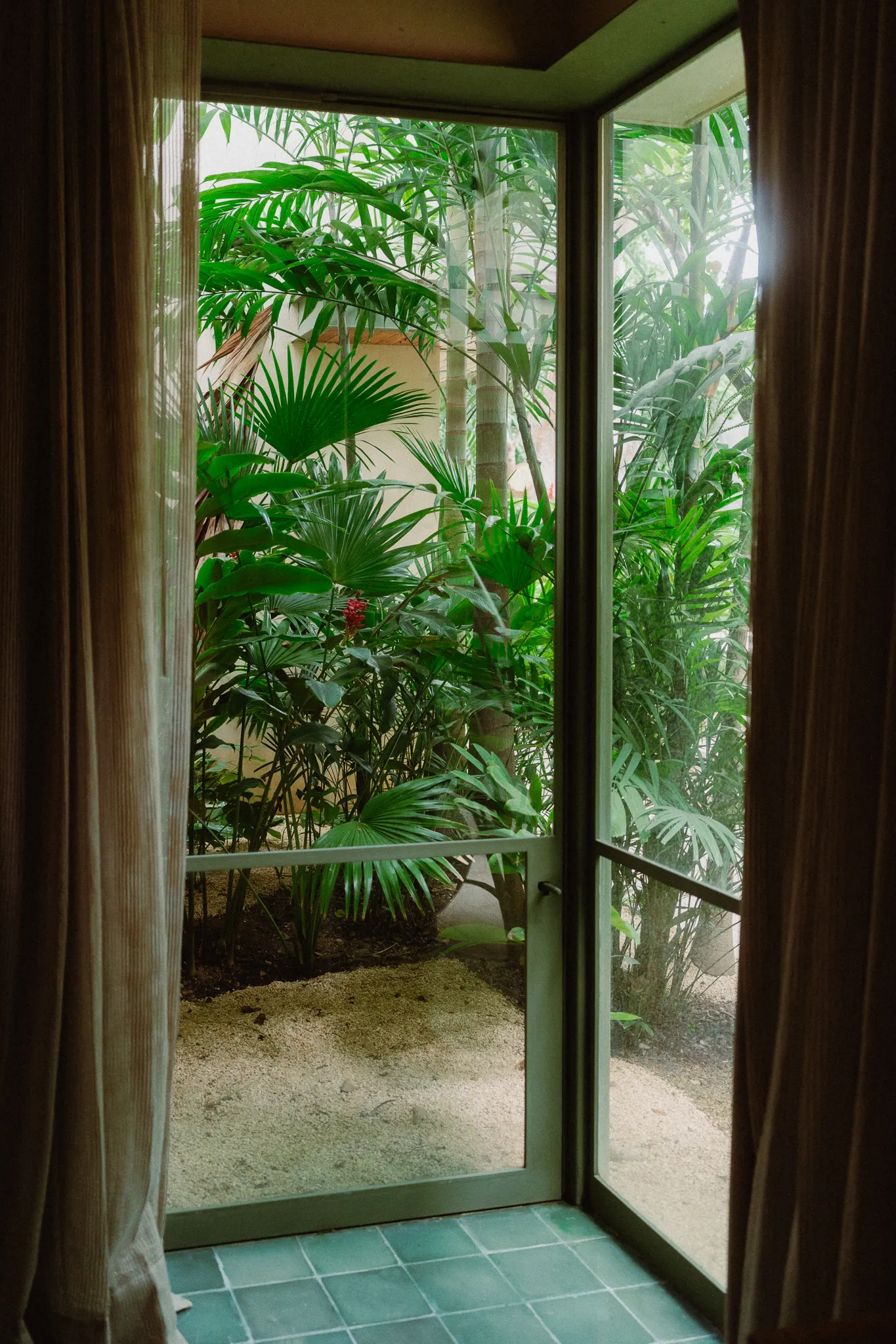 Foto Naturally Cooled Bedroom