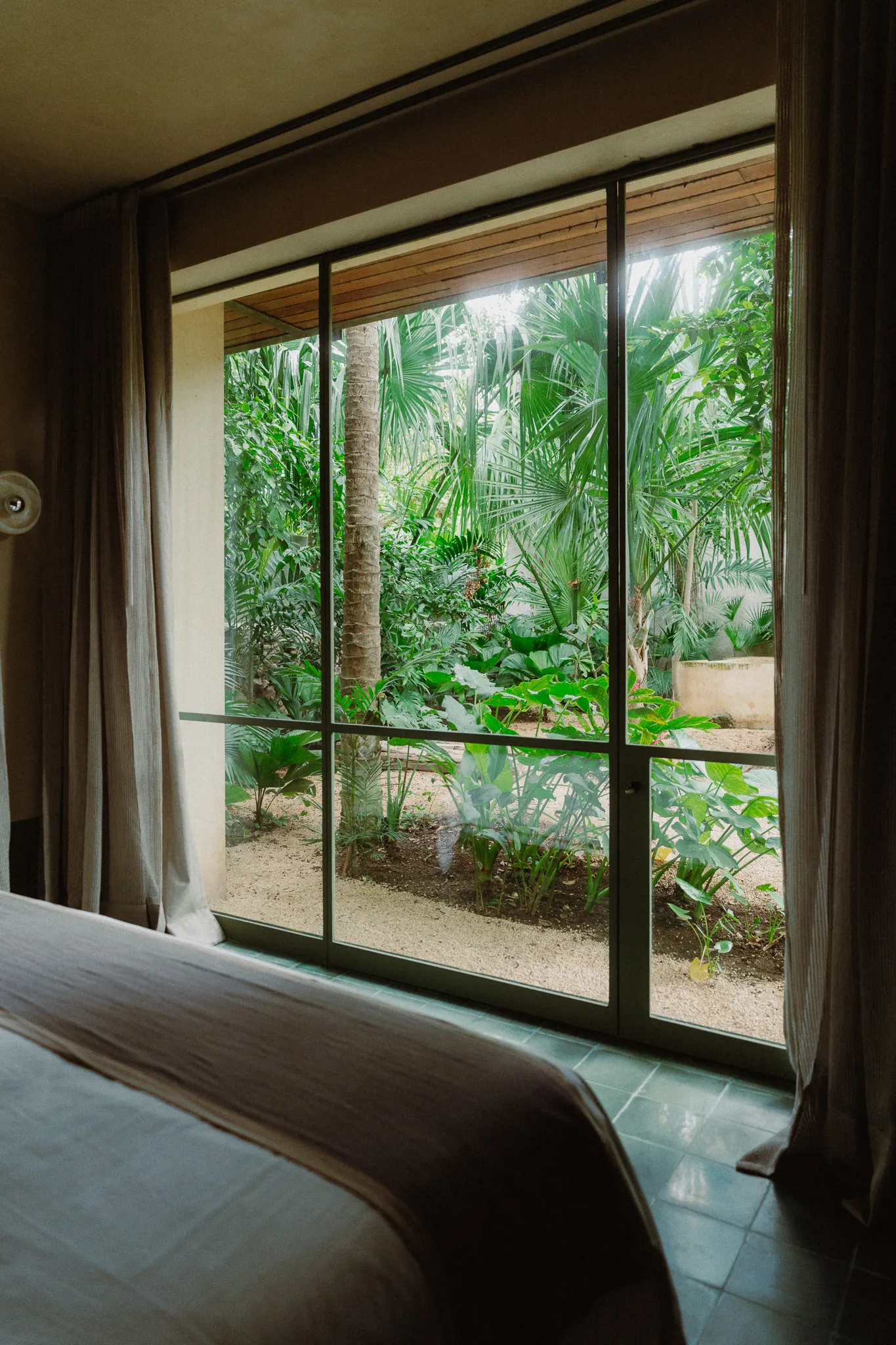 Foto Lower Jungle Canopy Bedroom